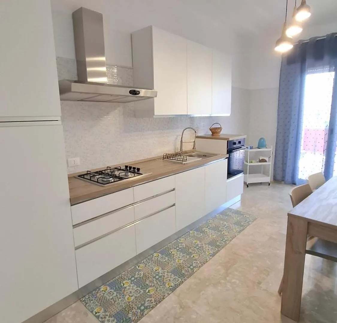 Appartamento Assieni 50 Кустоначи 0*,